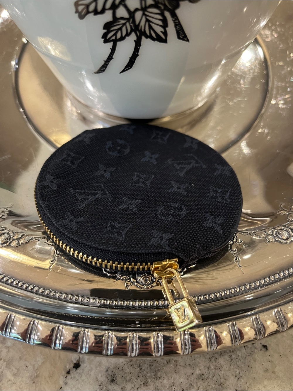 Louis Vuitton Navy Monogram Round Coin Pouch with Gold Hardware - Picture 3 of 8